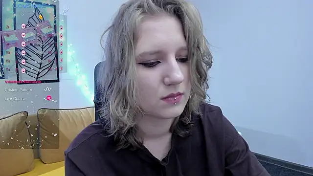 Hailey Foxy online show from 02/06/26, 12:12