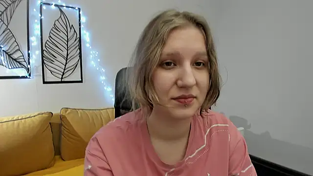 Hailey Foxy online show from 02/25/26, 12:16