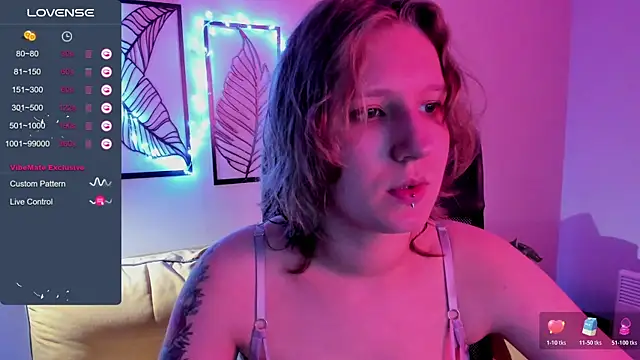 Hailey Foxy online show from 11/14/25, 09:02