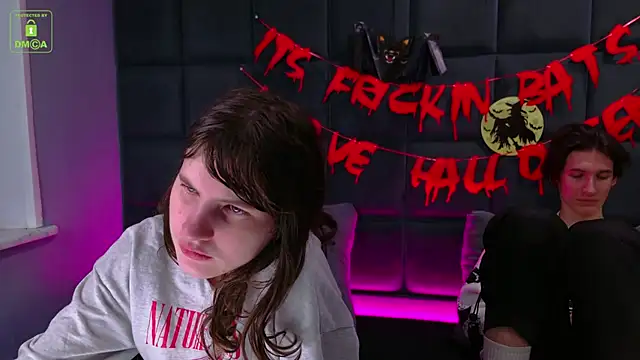 Snapshot of ViviaraNGendy chatting on 11/01/25, 10:42 ViviaraNGendy online show from 11/01/25, 10:42