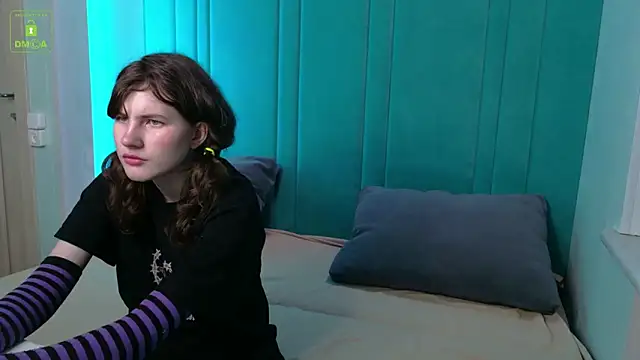 Snapshot of ViviaraNGendy chatting on 09/20/25, 04:01 ViviaraNGendy online show from 09/20/25, 04:01