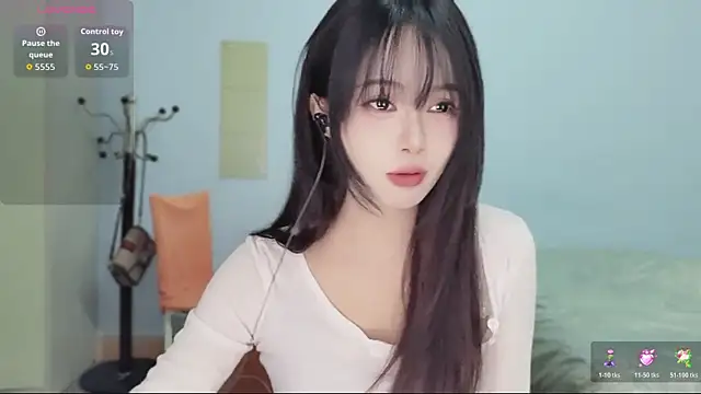 Sue101010 online show from 11/16/25, 07:29