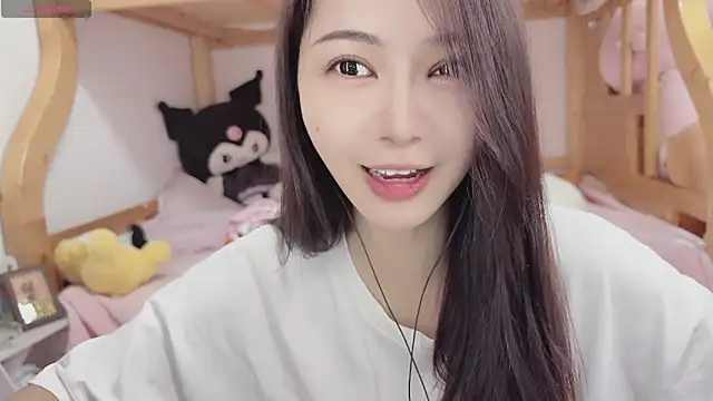 Sue101010 online show from 10/05/25, 06:15