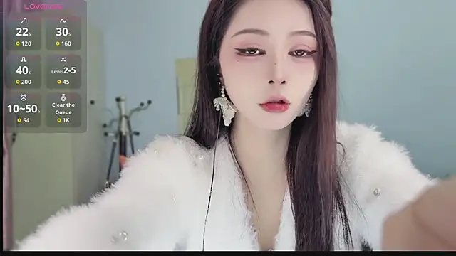 Sue101010 online show from 12/01/25, 10:54