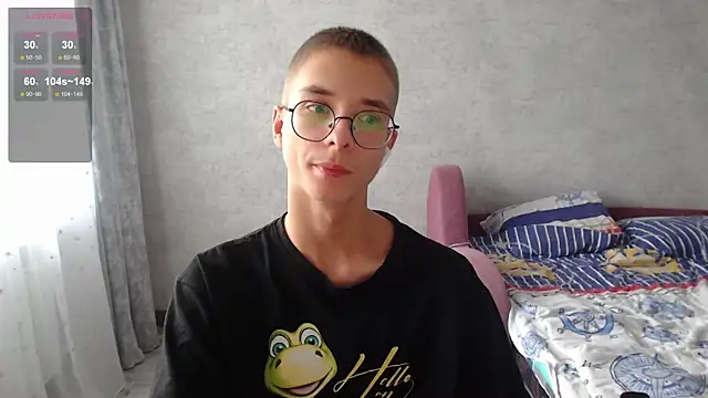 glasses cat online show from 11/16/25, 11:59