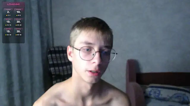 glasses cat online show from 10/24/25, 11:26