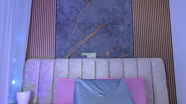 mia scot online show from 04/17/26, 11:57