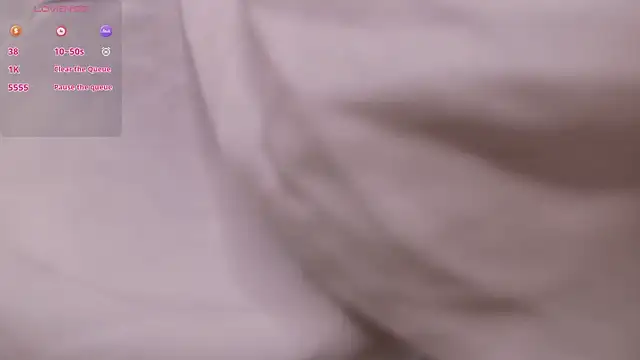 Snapshot of Lina_Glow chatting on 04/07/26, 06:59 Lina Glow online show from 04/07/26, 06:59