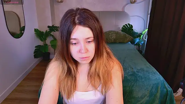 Snapshot of Lina_Glow chatting on 04/02/26, 06:31 Lina Glow online show from 04/02/26, 06:31