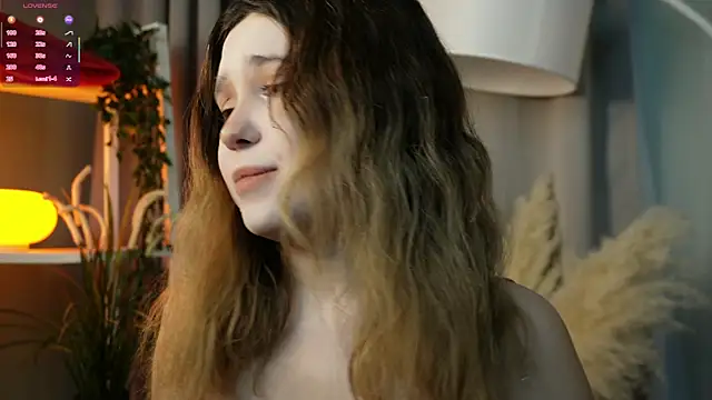 Lina Glow online show from 12/03/25, 06:47