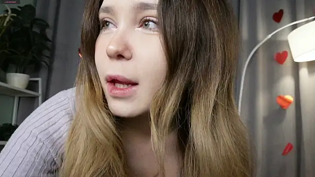 Snapshot of Lina_Glow chatting on 02/11/26, 07:08 Lina Glow online show from 02/11/26, 07:08