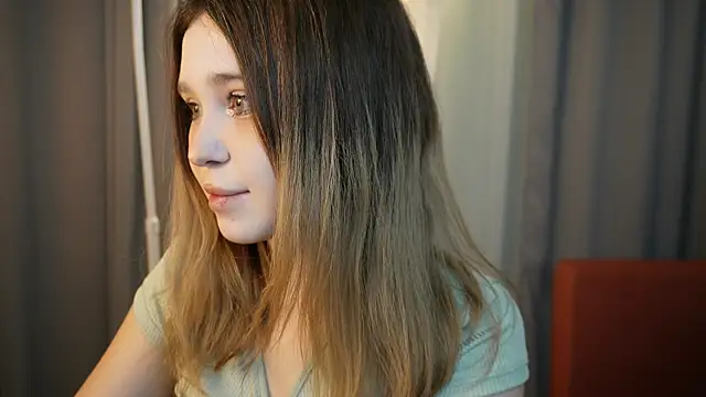 Lina Glow online show from 11/20/25, 07:09