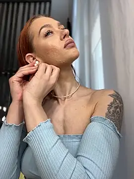 Snapshot of LittleFox___ chatting on 02/23/26, 07:09 LittleFox online show from 02/23/26, 07:09