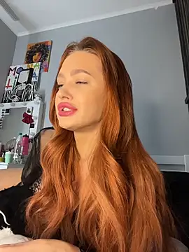 LittleFox    online show from 04/18/26, 07:33