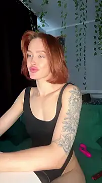 Snapshot of LittleFox___ chatting on 07/14/26, 10:21 LittleFox online show from 07/14/26, 10:21
