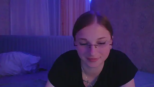 Star Girlish online show from 11/12/25, 09:40