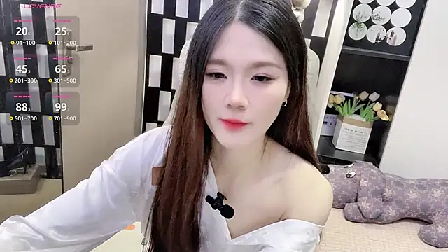 Yueyue-MM online show from 11/30/25, 02:23