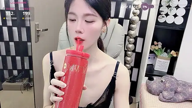 Yueyue-MM online show from 05/04/26, 01:20