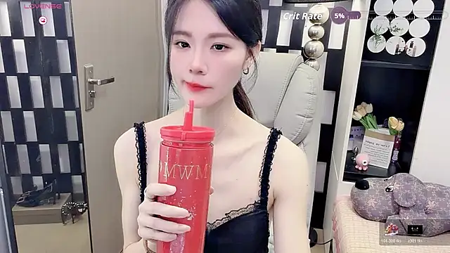 Snapshot of Yueyue-MM chatting on 06/04/26, 02:38 Yueyue-MM online show from 06/04/26, 02:38