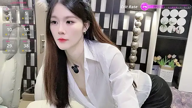 Yueyue-MM online show from 12/18/25, 01:44