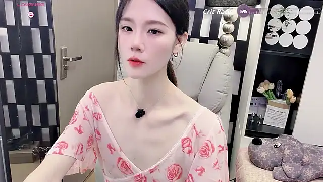 Yueyue-MM online show from 05/17/26, 12:21