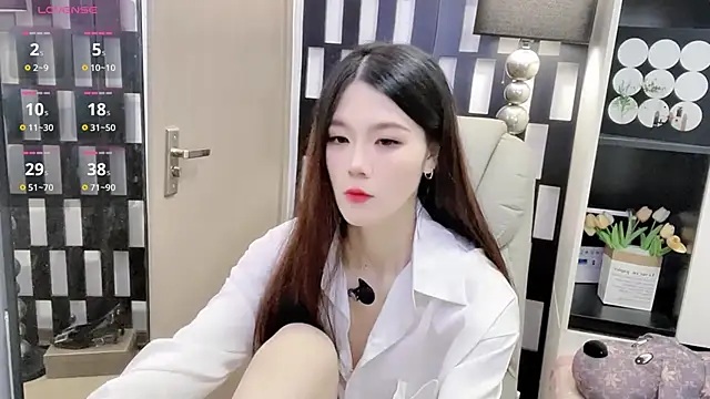 Yueyue-MM online show from 11/04/25, 12:25