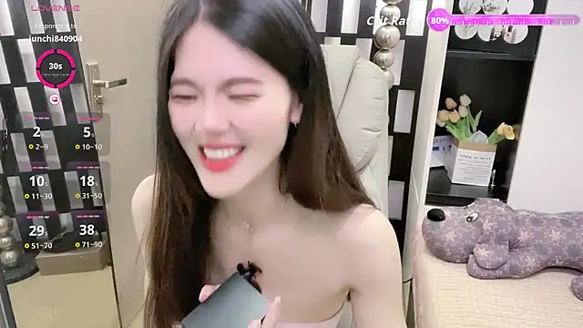 Yueyue-MM online show from 04/10/26, 12:56