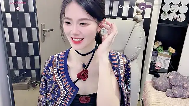 Snapshot of Yueyue-MM chatting on 06/07/26, 01:00 Yueyue-MM online show from 06/07/26, 01:00