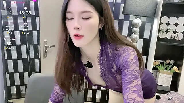 Yueyue-MM online show from 10/06/25, 12:23