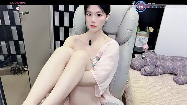 Snapshot of Yueyue-MM chatting on 07/14/26, 02:00 Yueyue-MM online show from 07/14/26, 02:00