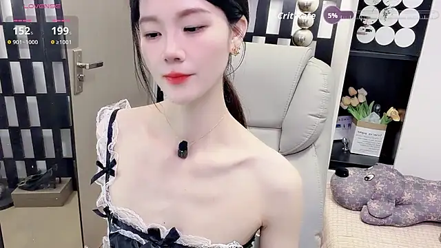 Yueyue-MM online show from 04/28/26, 02:10