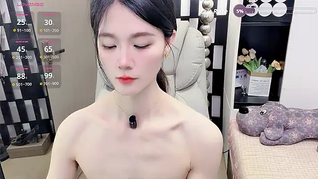 Yueyue-MM online show from 04/28/26, 02:32
