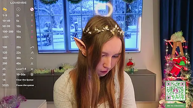 ElfredaTupy online show from 12/02/25, 07:48