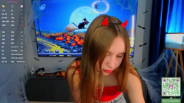 ElfredaTupy online show from 11/11/25, 07:52