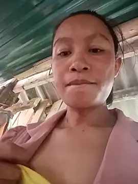 Snapshot of simi-lucy chatting on 09/26/25, 03:57 simi-lucy online show from 09/26/25, 03:57