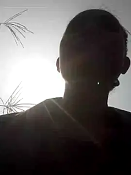 simi-lucy online show from 12/03/25, 03:51