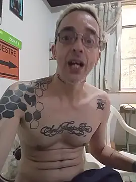 dinho carioca online show from 04/07/26, 02:30