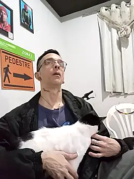 dinho carioca online show from 10/21/25, 10:31