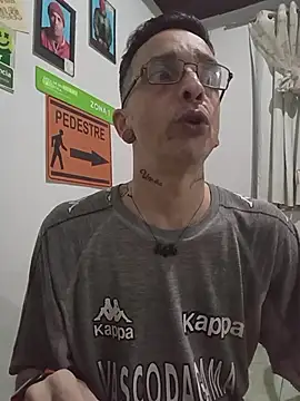 dinho carioca online show from 11/13/25, 06:23