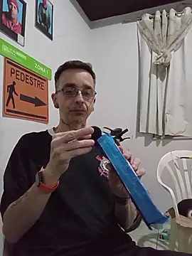 dinho carioca online show from 11/15/25, 05:11