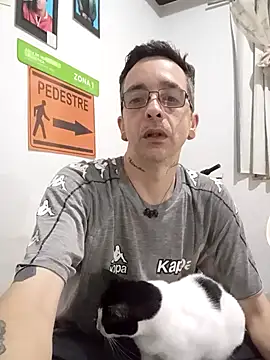 dinho carioca online show from 11/09/25, 02:32