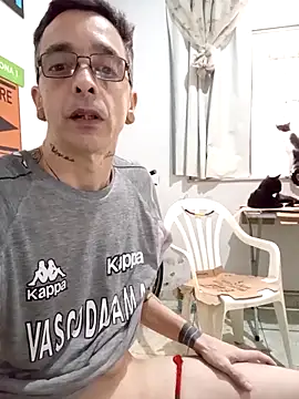 dinho carioca online show from 10/28/25, 01:32