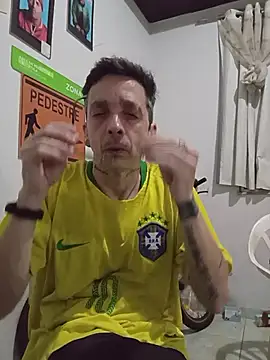 dinho carioca online show from 12/05/25, 07:51