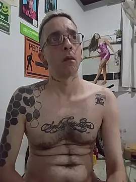 dinho carioca online show from 02/15/26, 04:35