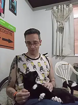 dinho carioca online show from 11/06/25, 04:11