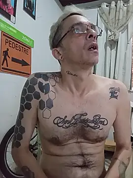 dinho carioca online show from 02/09/26, 03:43