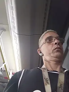 dinho carioca online show from 03/12/26, 12:09