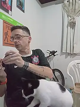 dinho carioca online show from 11/17/25, 04:00