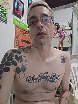 dinho carioca online show from 04/09/26, 02:56