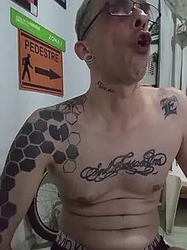 dinho carioca online show from 03/25/26, 04:01